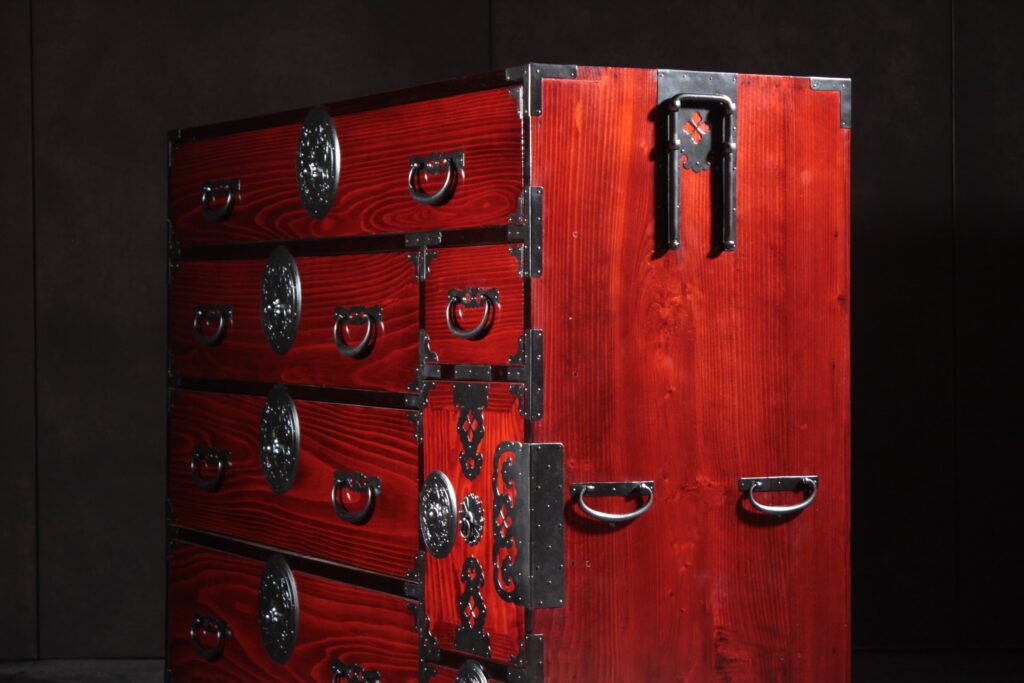 秋田杉 ミニ和ダンス 中 感慨深い 